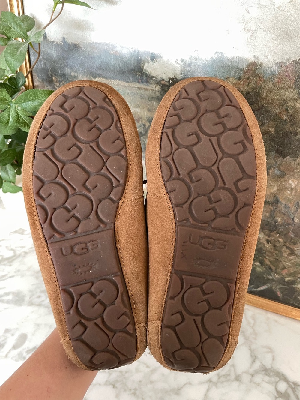 UGG Dakota Chestnut Suede Slippers Moccasins 5612 Shoes Size 8 Womens - Picture 8 of 11